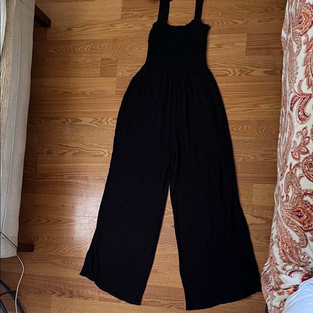 H&M Elegant Black Sleeveless Jumpsuit